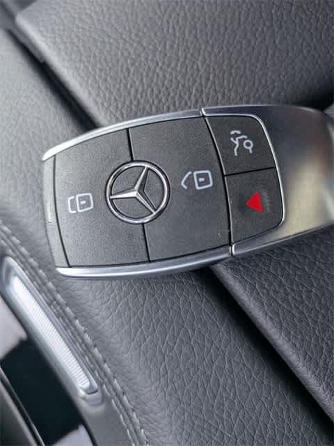 Thumbnail: 2025 Mercedes-Benz GLE - 35