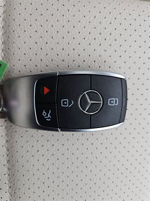 Thumbnail: 2026 Mercedes-Benz GLE - 35