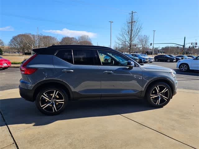 Thumbnail: 2020 Volvo XC40 - 9