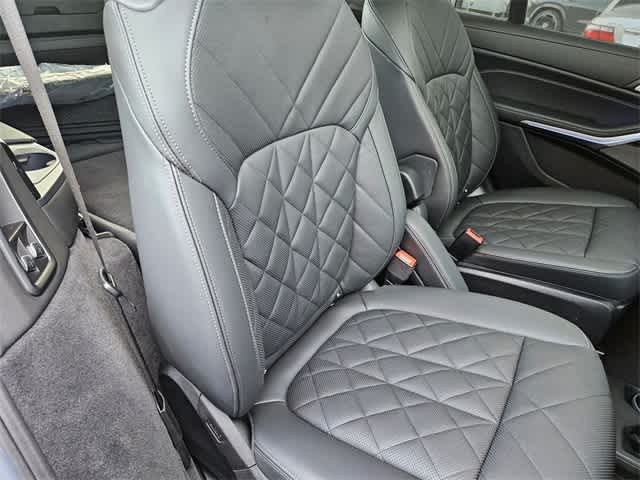 Thumbnail: 2024 BMW X7 - 21