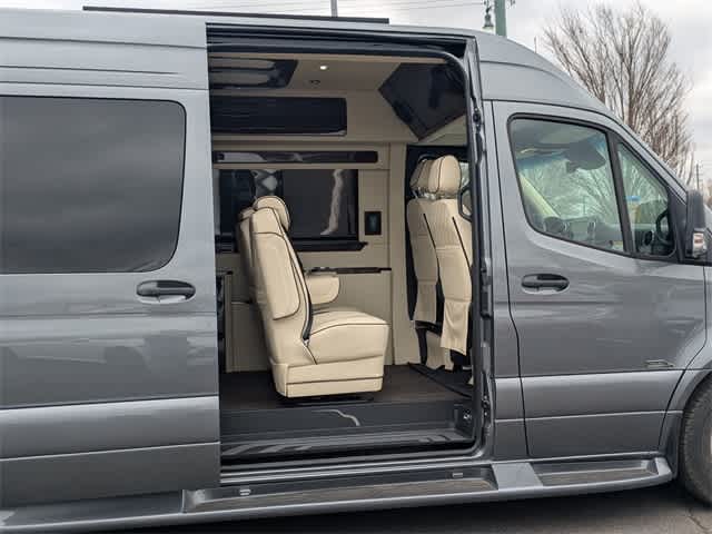 Thumbnail: 2024 Mercedes-Benz Sprinter - 16