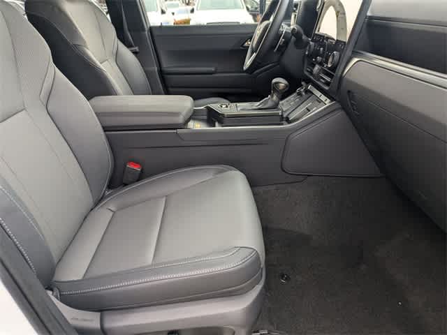 Thumbnail: 2025 Lexus GX - 23