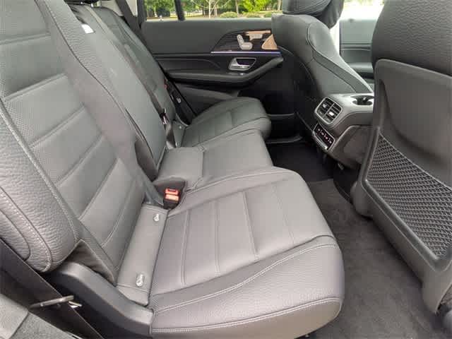 Thumbnail: 2026 Mercedes-Benz GLS - 21