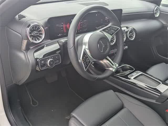 2025 Mercedes-Benz CLA 250 2