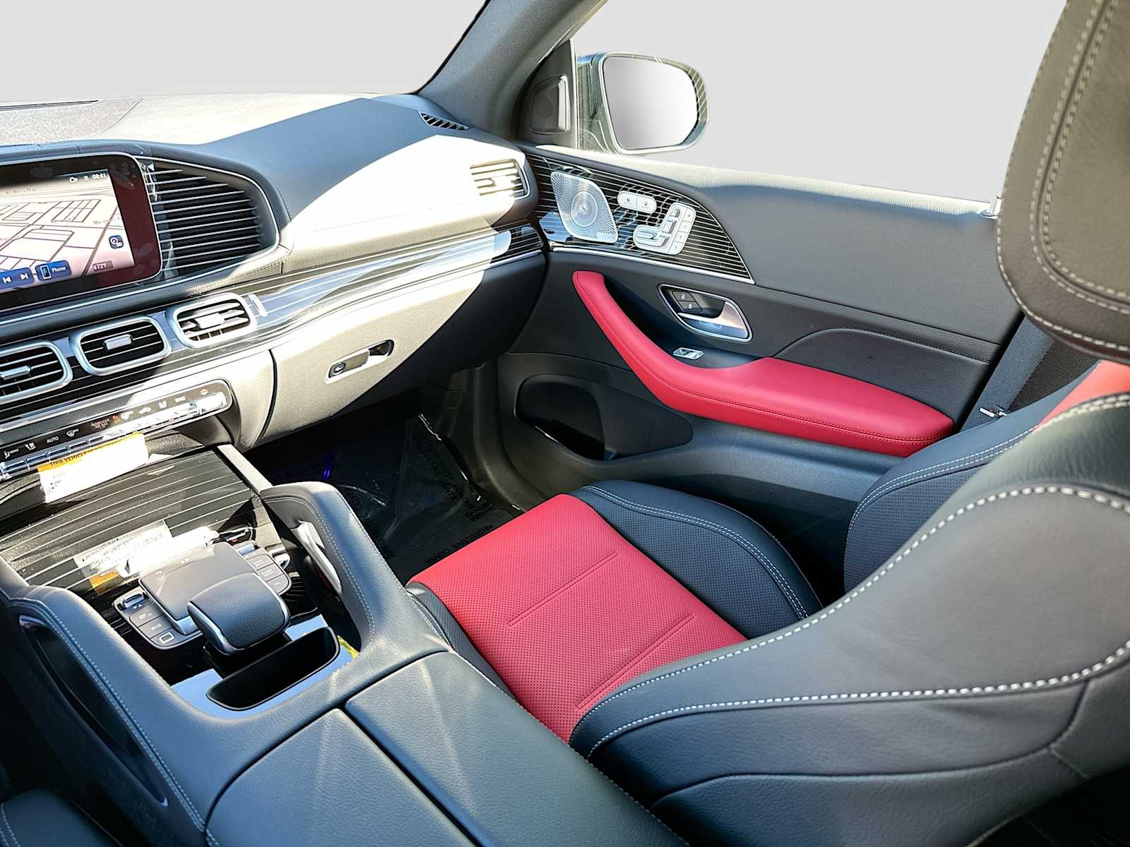 Thumbnail: 2026 Mercedes-Benz GLE - 25