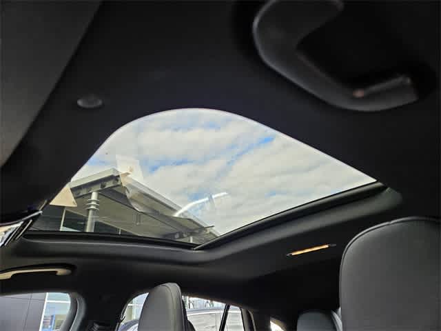 Thumbnail: 2026 Mercedes-Benz GLC - 12