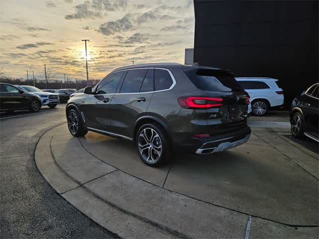 Thumbnail: 2022 BMW X5 - 6