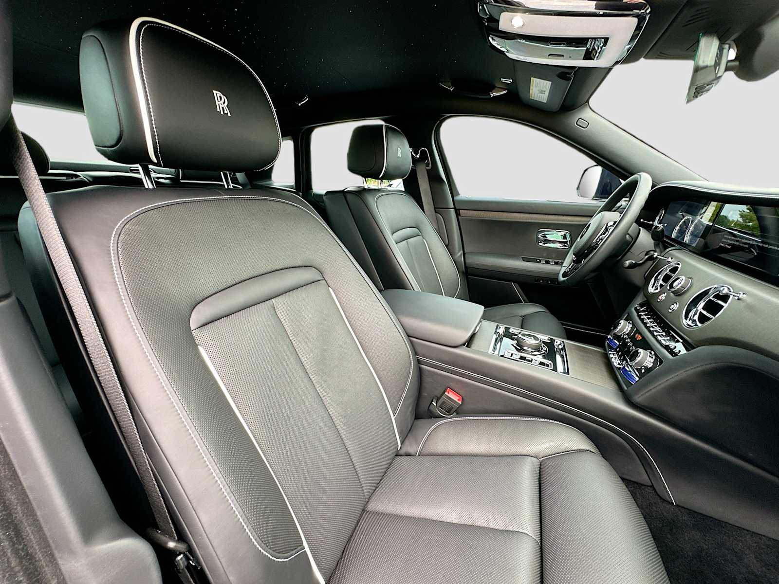 Thumbnail: 2022 Rolls-Royce Ghost - 29
