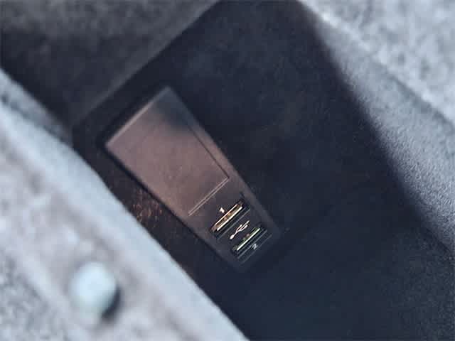 Thumbnail: 2017 Mercedes-Benz S-Class - 31