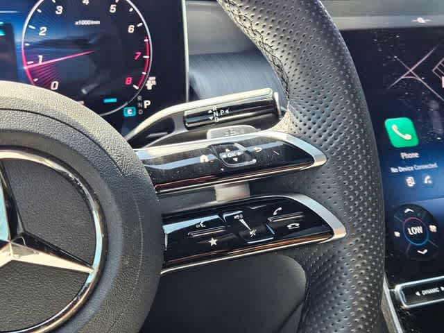 Thumbnail: 2025 Mercedes-Benz GLC - 27