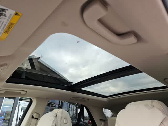 Thumbnail: 2026 Mercedes-Benz GLE - 19