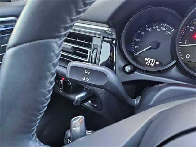 Thumbnail: 2024 Porsche Macan - 28