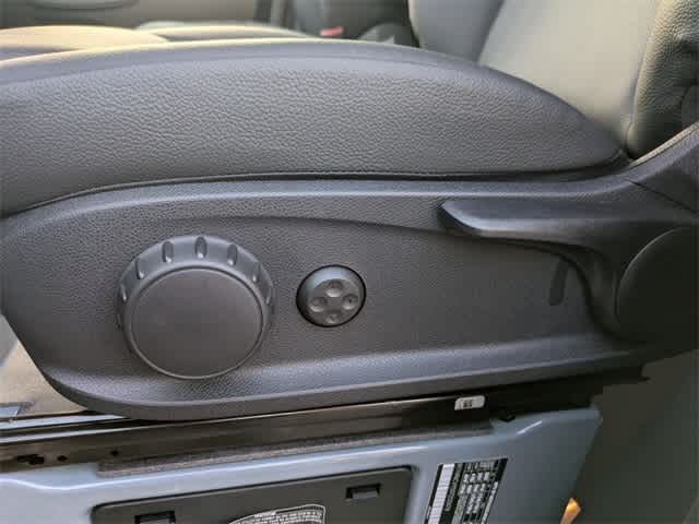 Thumbnail: 2025 Mercedes-Benz Sprinter - 16