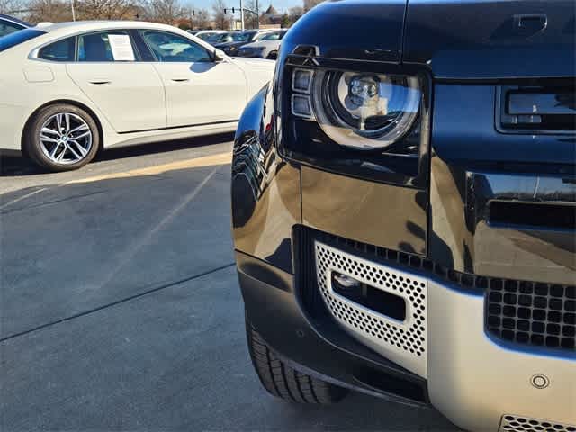 Thumbnail: 2025 Land Rover Defender - 10