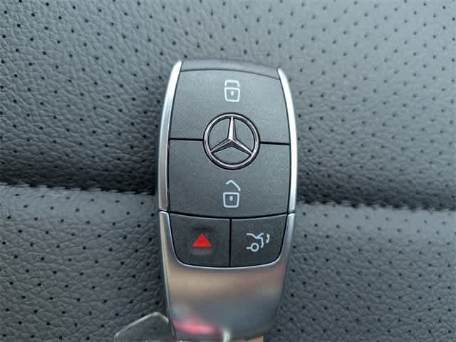 Thumbnail: 2025 Mercedes-Benz GLS - 34