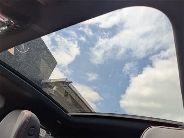 Thumbnail: 2025 Mercedes-Benz GLE - 26