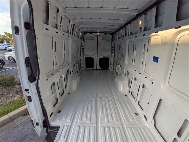 Thumbnail: 2025 Mercedes-Benz Sprinter - 19