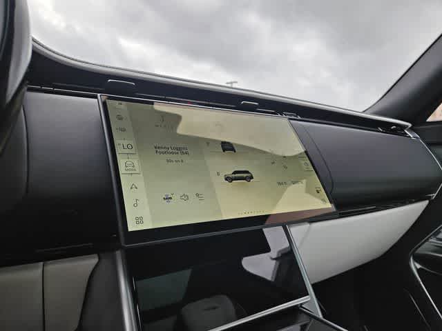 Thumbnail: 2025 Land Rover Range Rover - 32