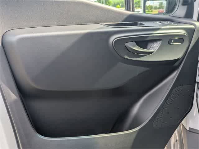 Thumbnail: 2025 Mercedes-Benz Sprinter - 15