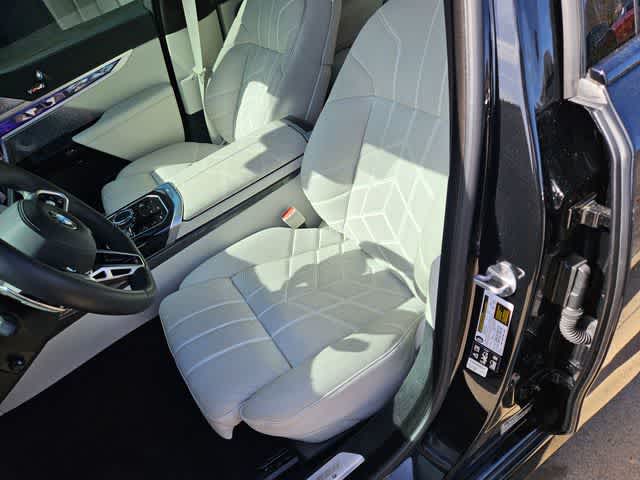 Thumbnail: 2025 BMW 7 Series - 15