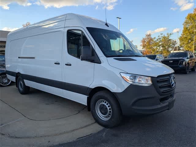 Thumbnail: 2026 Mercedes-Benz CLE - 2