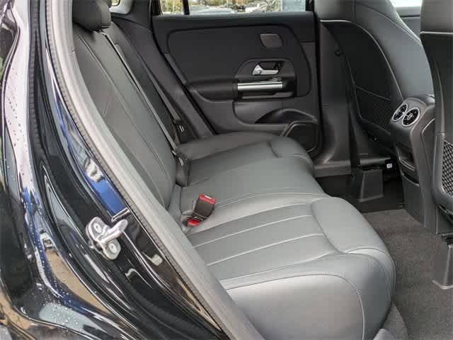 2025 Mercedes-Benz GLA 250 9
