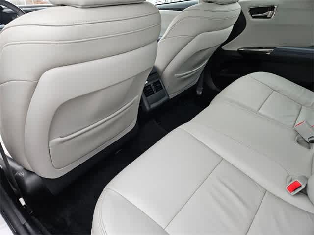 Thumbnail: 2014 Toyota Avalon - 20