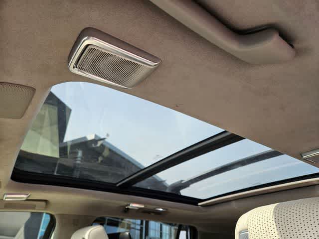 Thumbnail: 2021 Cadillac Escalade - 16