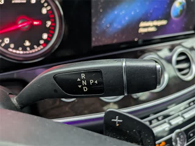 Thumbnail: 2017 Mercedes-Benz E-Class - 27