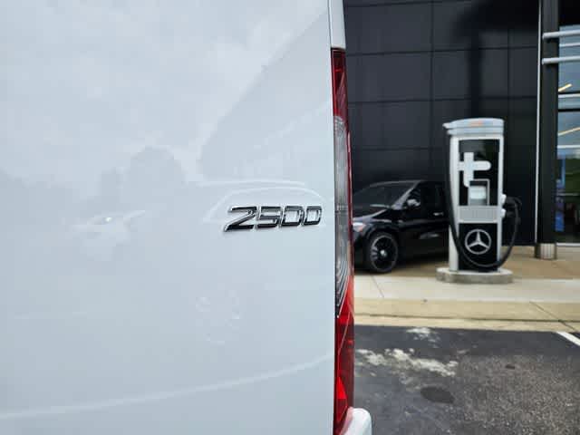 Thumbnail: 2026 Mercedes-Benz Sprinter - 14