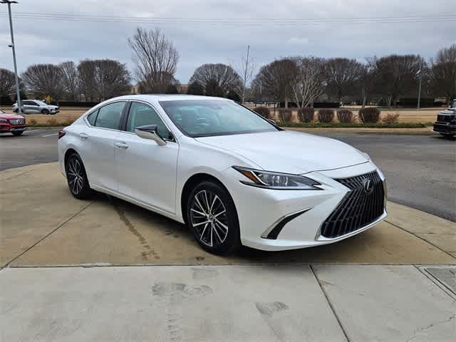 Thumbnail: 2025 Lexus ES - 3