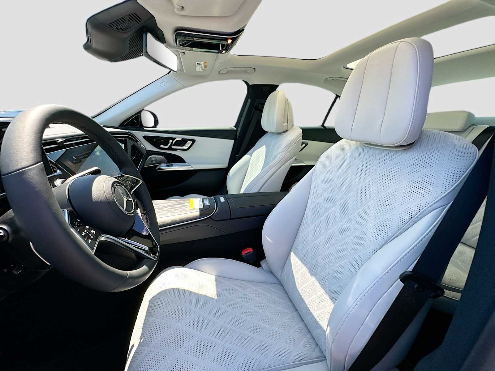 Thumbnail: 2026 Mercedes-Benz E-Class - 22