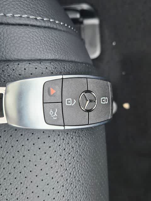 Thumbnail: 2026 Mercedes-Benz GLE - 34