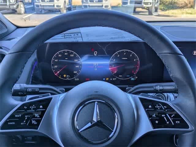 Thumbnail: 2025 Mercedes-Benz GLB - 18