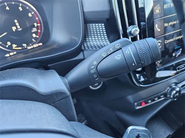 Thumbnail: 2020 Volvo XC40 - 27