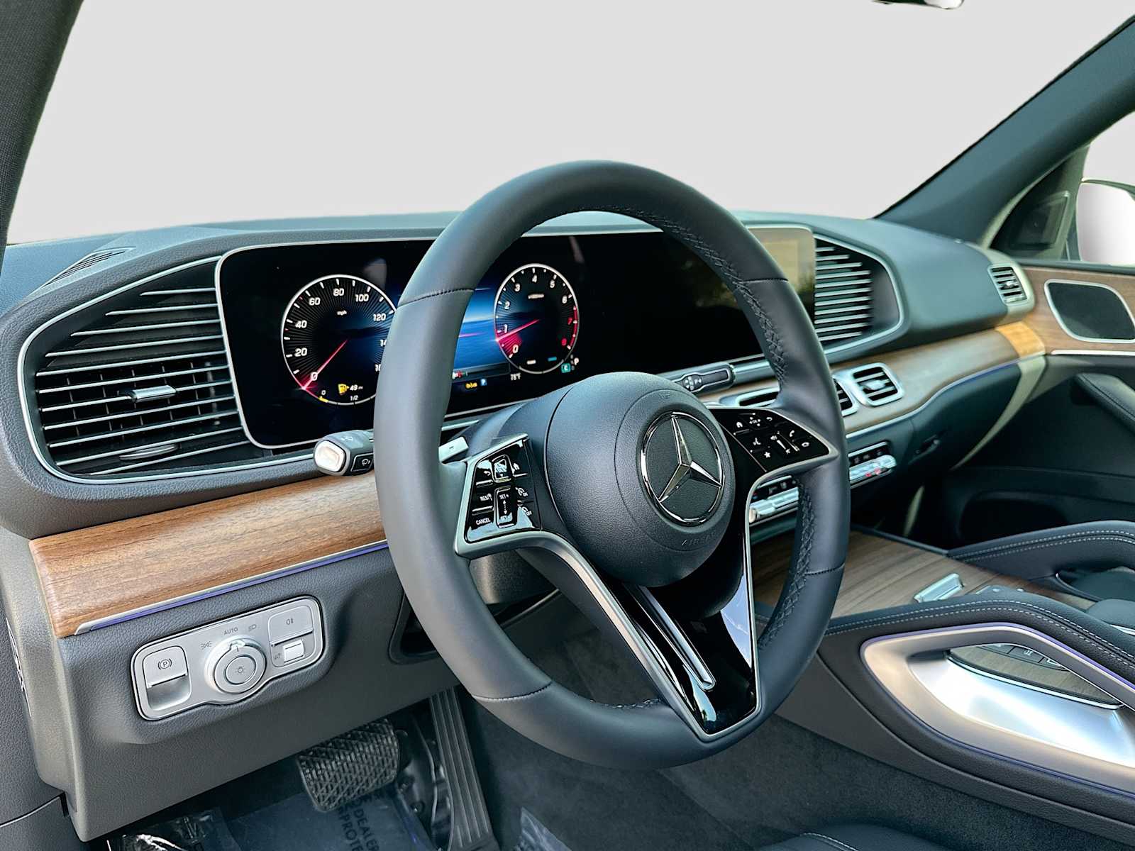 Thumbnail: 2026 Mercedes-Benz GLE - 9