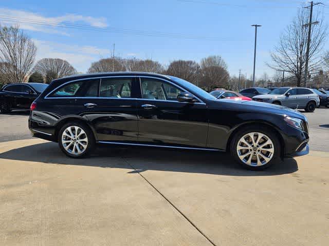 Thumbnail: 2017 Mercedes-Benz E-Class - 10