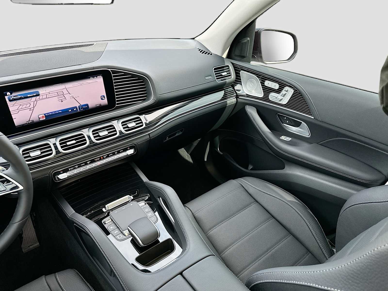 Thumbnail: 2026 Mercedes-Benz GLE - 25