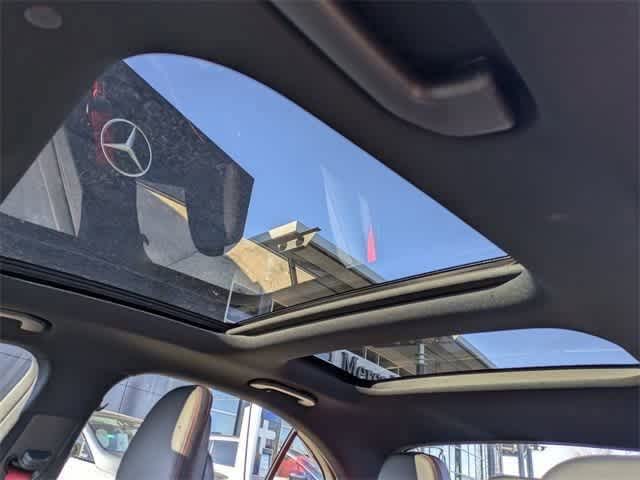 Thumbnail: 2025 Mercedes-Benz C-Class - 27
