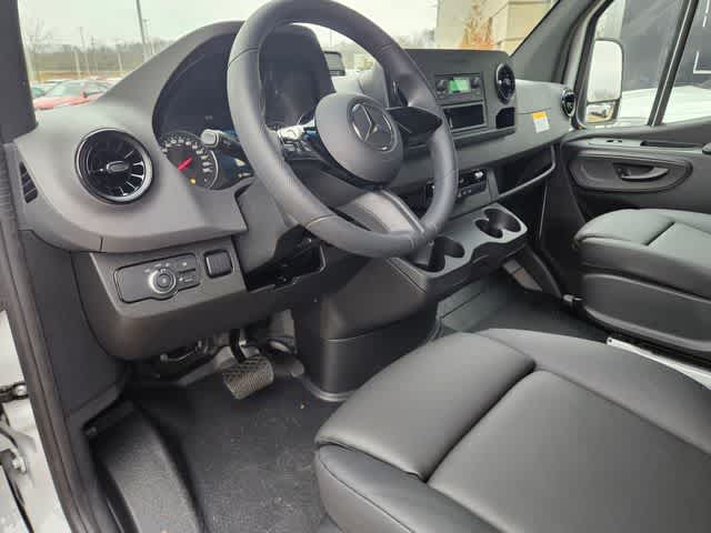 Thumbnail: 2026 Mercedes-Benz Sprinter - 2