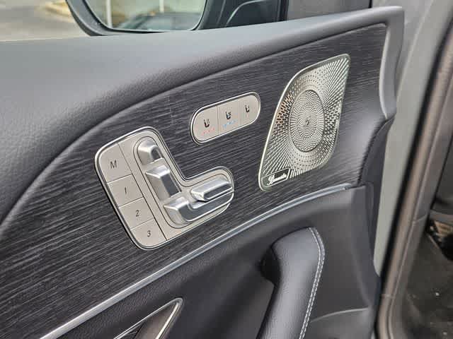 Thumbnail: 2026 Mercedes-Benz GLE - 11