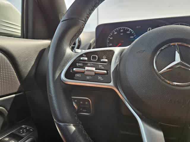 Thumbnail: 2022 Mercedes-Benz GLB - 24