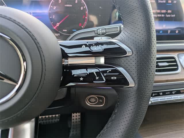 Thumbnail: 2025 Mercedes-Benz GLS - 25