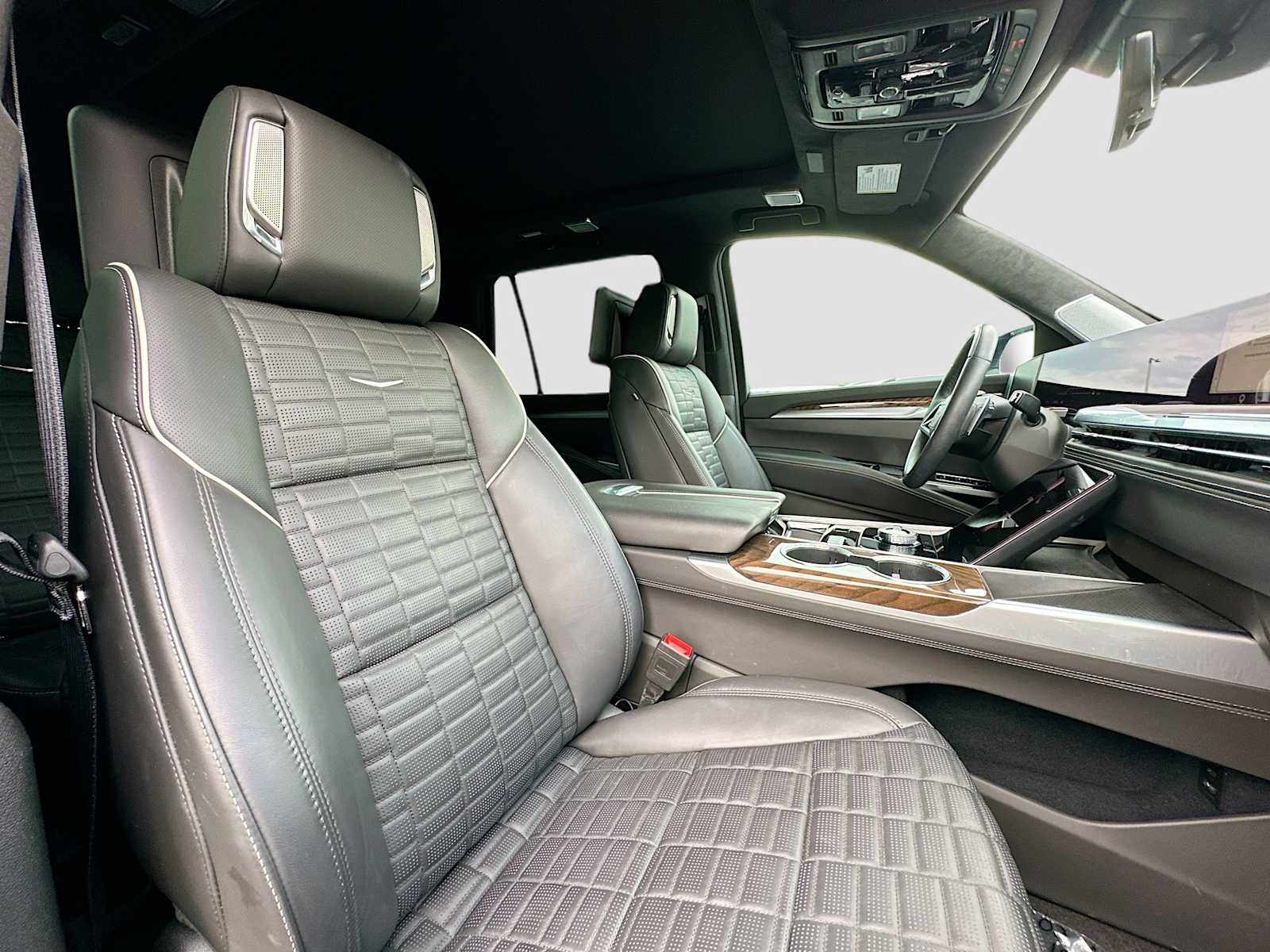 Thumbnail: 2025 Cadillac Escalade - 30