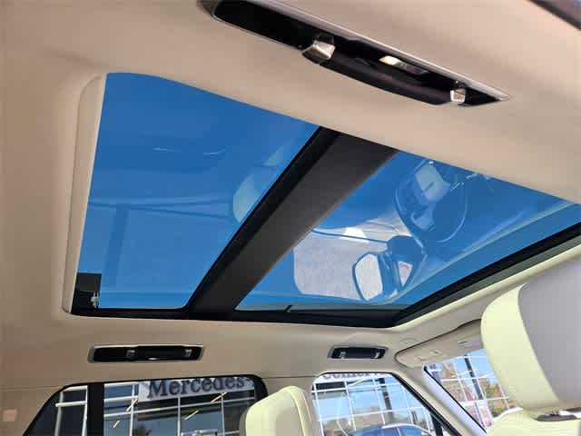 Thumbnail: 2023 Land Rover Range Rover - 22