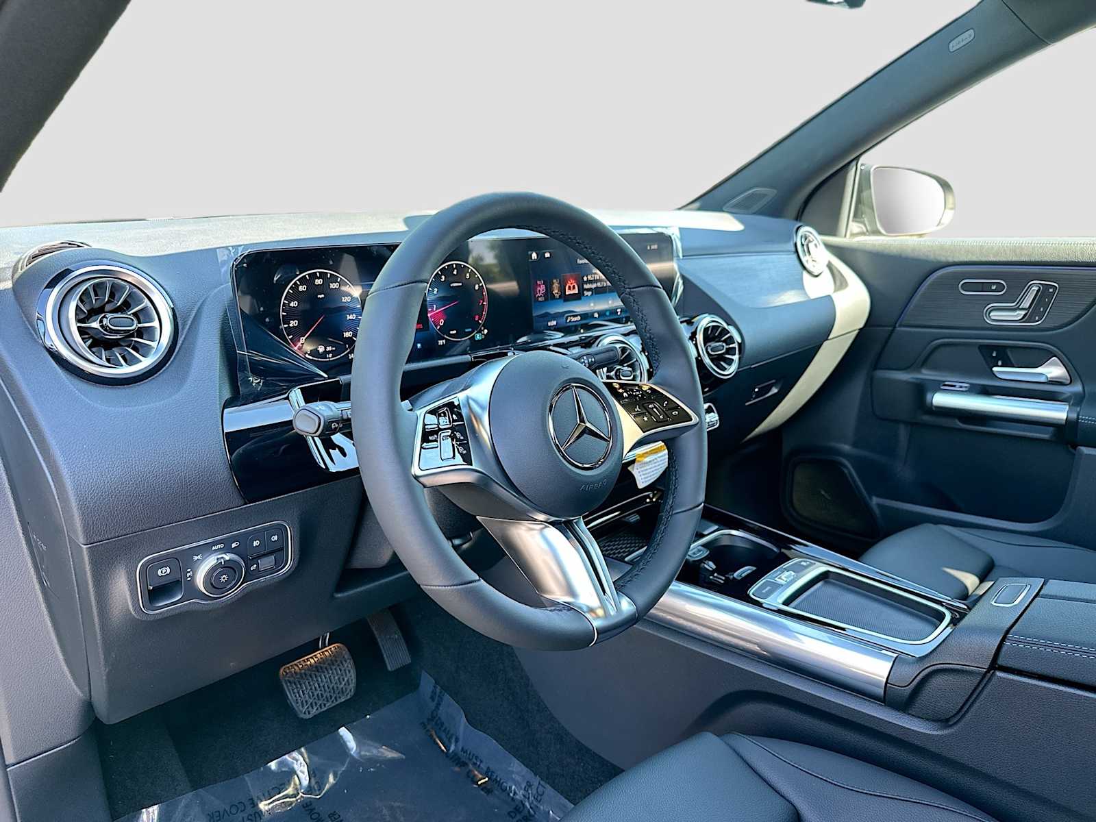 Thumbnail: 2026 Mercedes-Benz GLA - 9