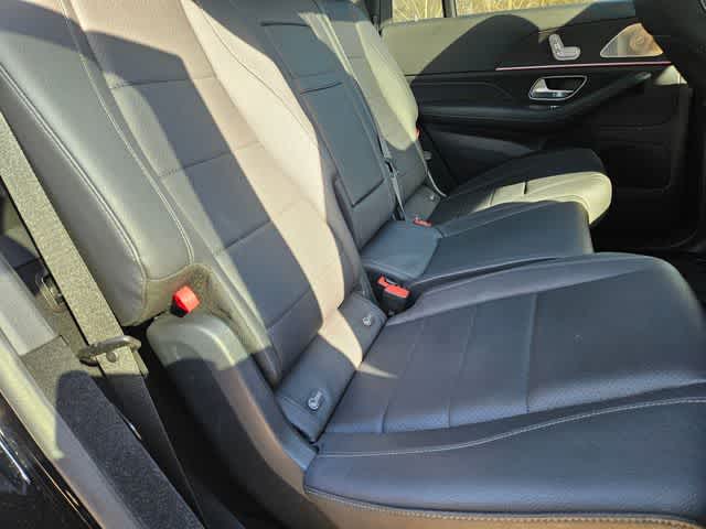 Thumbnail: 2025 Mercedes-Benz GLS - 20