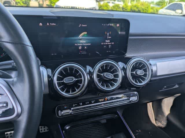 Thumbnail: 2022 Mercedes-Benz GLB - 27