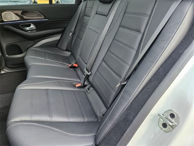 Thumbnail: 2026 Mercedes-Benz GLE - 21