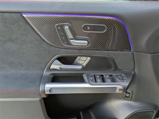 Thumbnail: 2025 Mercedes-Benz GLB - 16